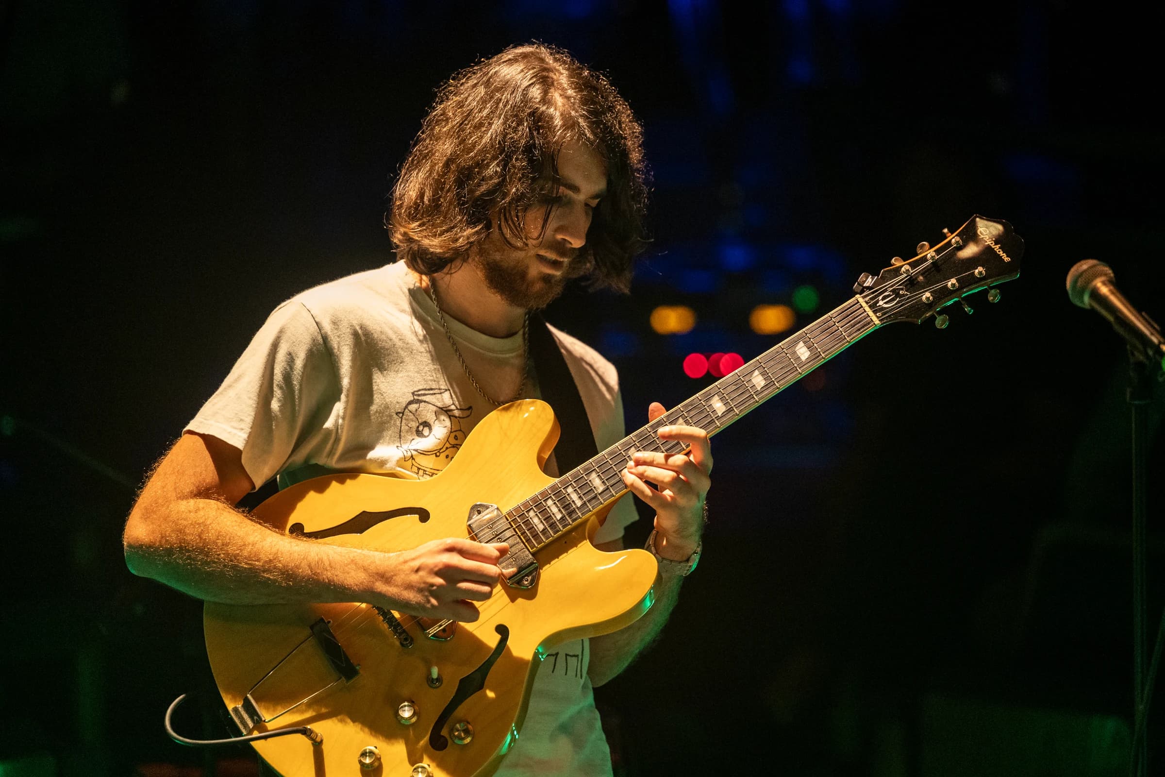 Warren Galea performing on guitar